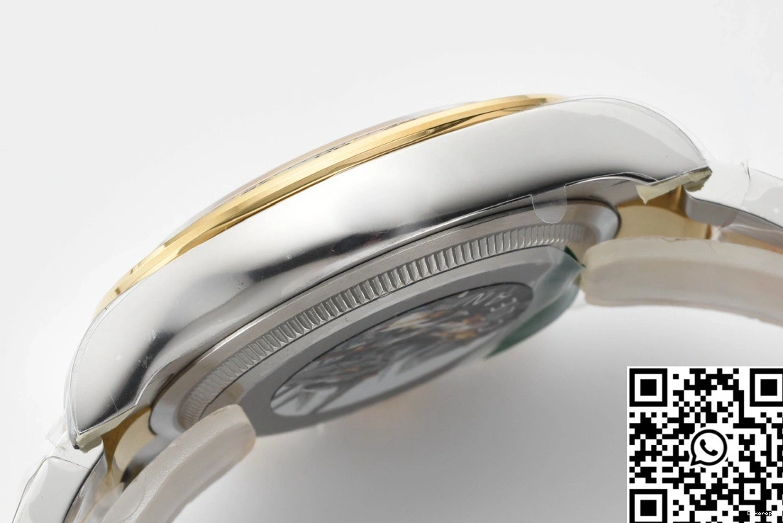 Gold Bezel Rolex Diamond Cosmograph Daytona Hourmarker M126503 Clean Factory 0105